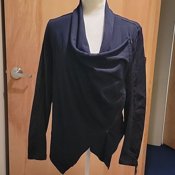 Blank NYC navy/black faux leather trimmed jacket - Picture 1 of 12